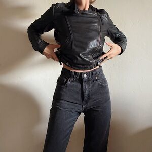 Sleek Vintage Black Levis